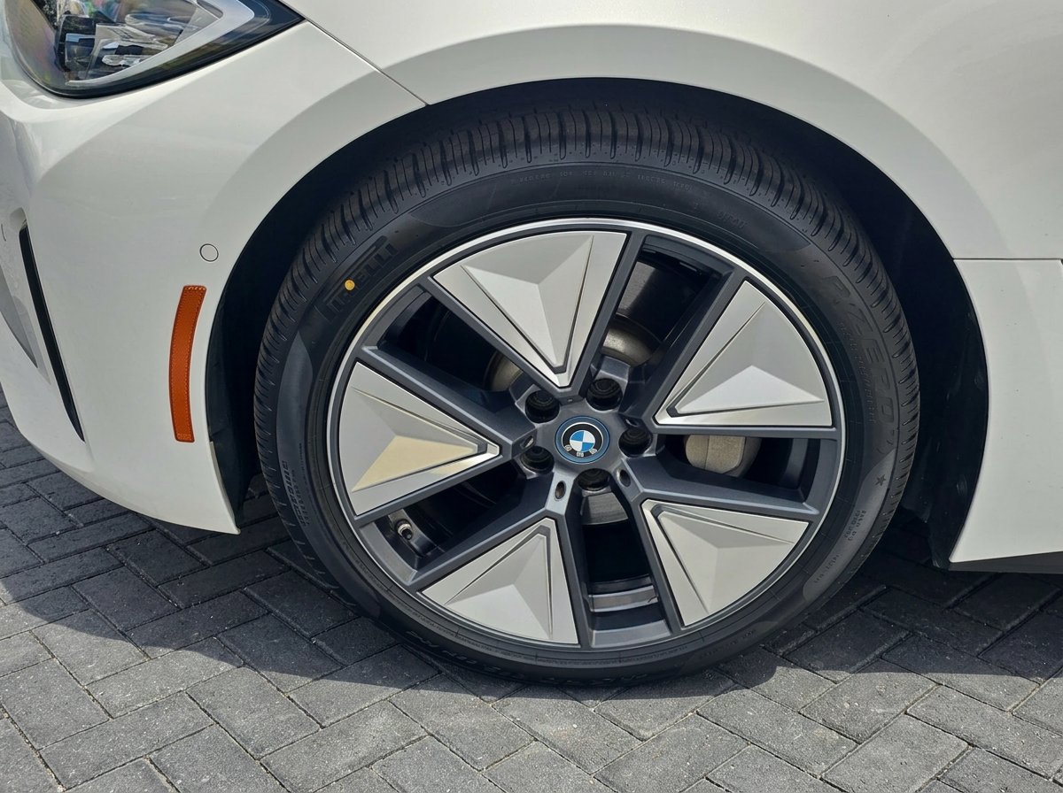 BMW i4 eDrive35 rin